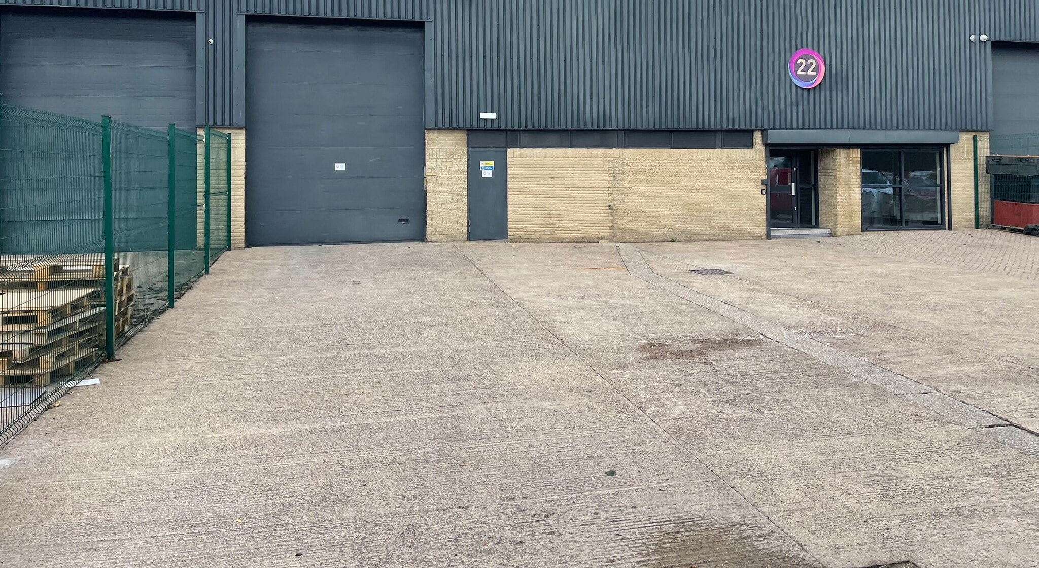 Beck Rd, Huddersfield for lease Primary Photo- Image 1 of 4