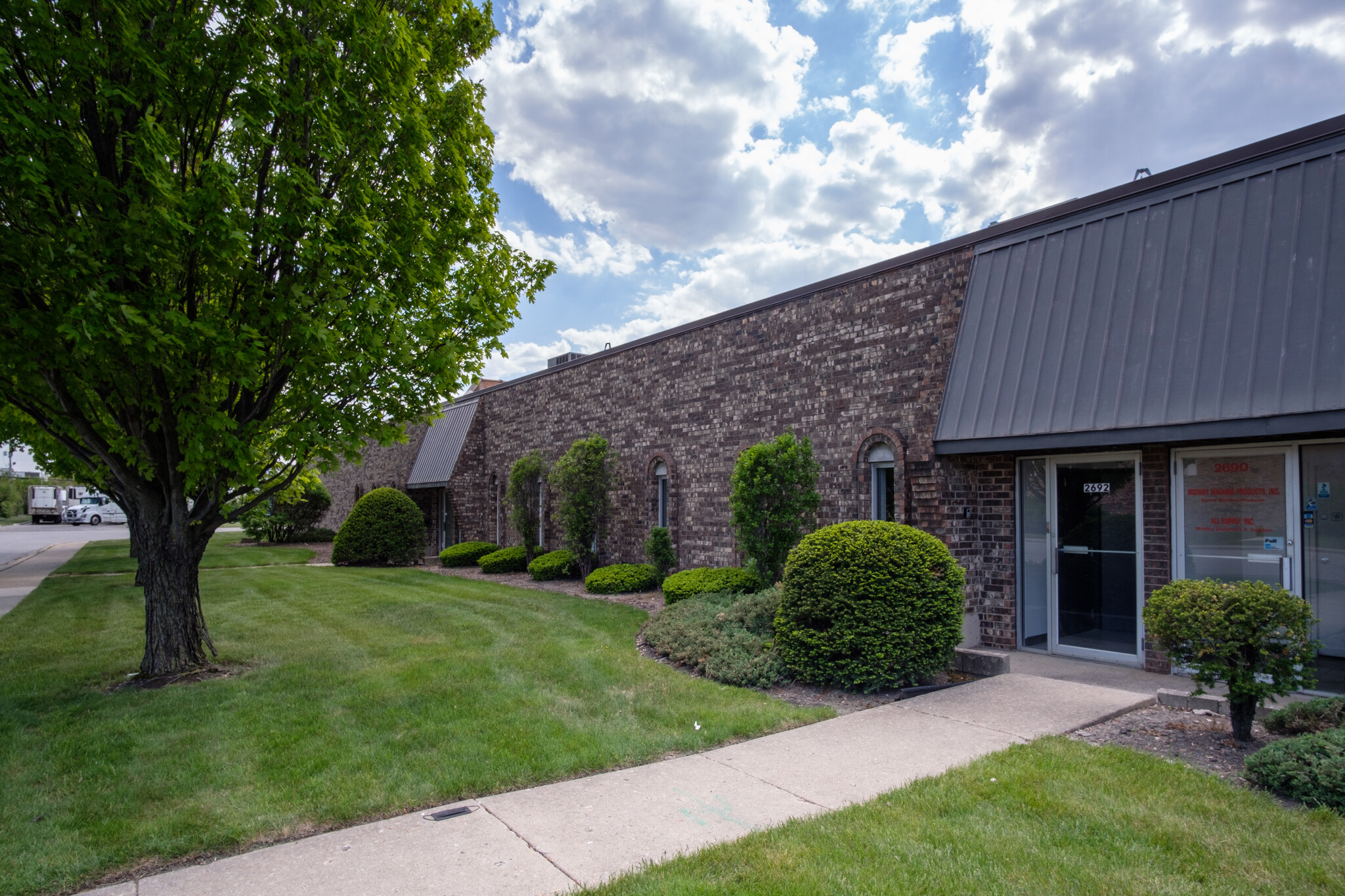 2690-2696 American Ln, Elk Grove Village, IL for lease Building Photo- Image 1 of 11