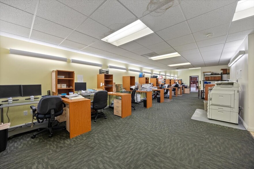2320 Cotner Ave, Los Angeles, CA for sale - Building Photo - Image 3 of 13