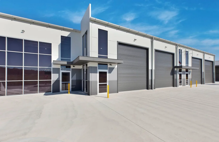 11 Decora Dr, Jilliby for lease - Building Photo - Image 2 of 3