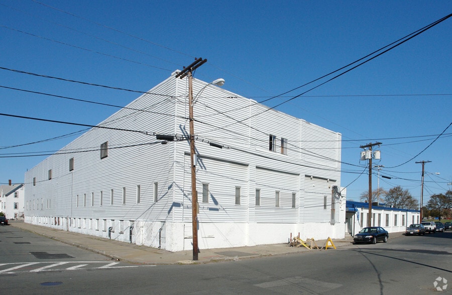 19 Bennett St, Lynn, MA for lease - Primary Photo - Image 1 of 4