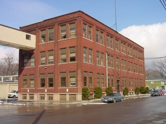 Plus de détails pour 26 Harvester Ave, Batavia, NY - Bureau à louer