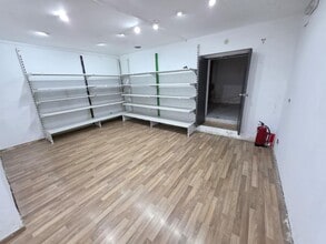 Retail in Igualada, Barcelona for lease Interior Photo- Image 2 of 8