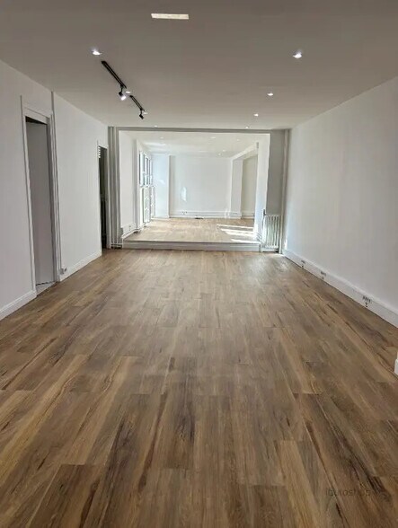 Commerce de détail dans Boulogne-Billancourt à louer - Photo du bâtiment - Image 2 de 9