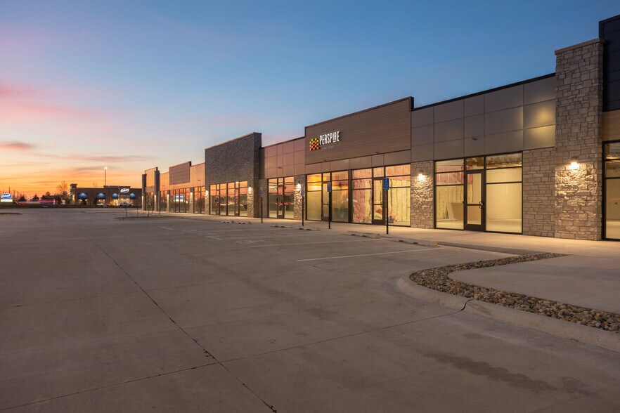 505 E Hickman, Waukee, IA à louer - Photo du bâtiment - Image 2 de 10