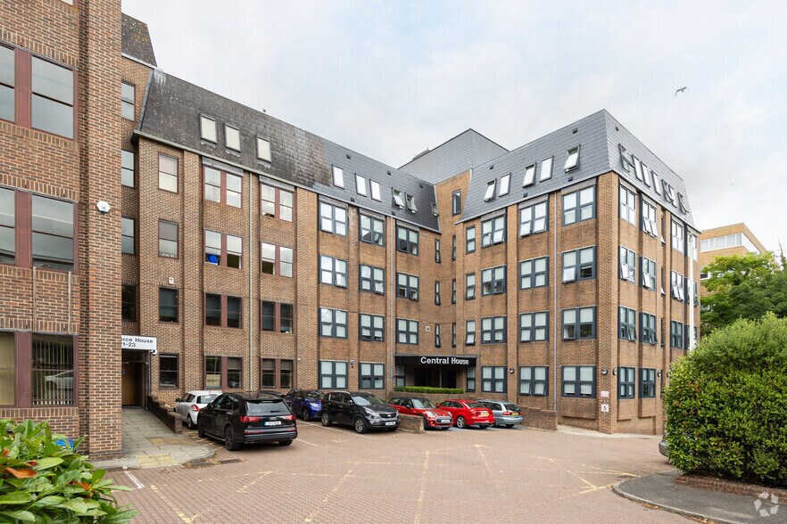 21-27 Perrymount Rd, Haywards Heath à louer - Photo du bâtiment - Image 3 de 3