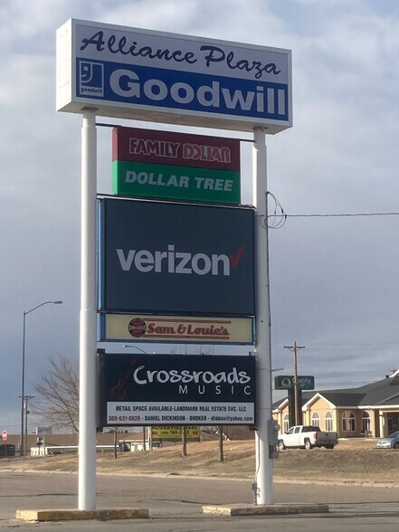 1300-1322 W 3rd St, Alliance, NE à vendre - Photo du bâtiment - Image 2 de 4