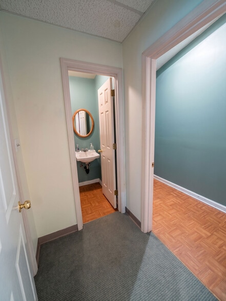 2054 Harobi Dr, Tucker, GA for lease - Interior Photo - Image 3 of 13
