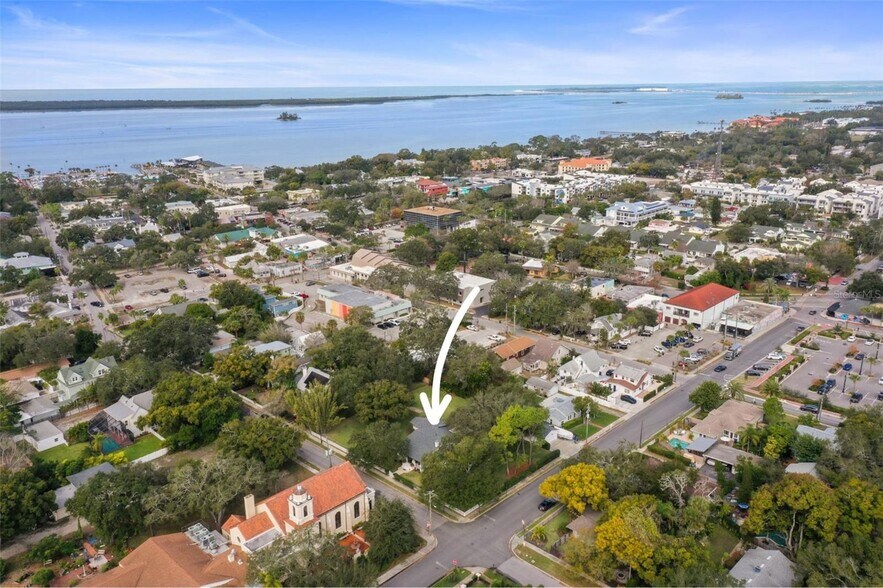 458 Scotland St, Dunedin, FL à vendre - Photo du bâtiment - Image 3 de 4