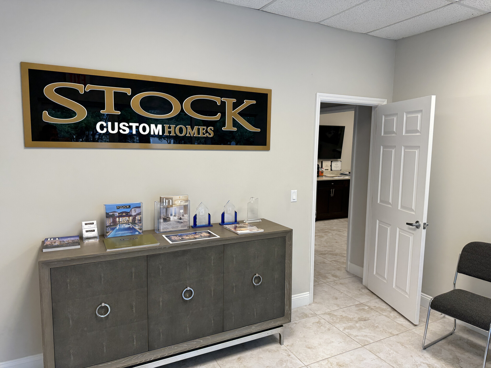 3500 Fairlane Farms Rd, West Palm Beach, FL for lease Interior Photo- Image 1 of 7