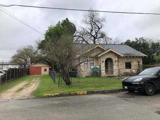 163 W Bridge St, New Braunfels, TX à louer - Photo principale - Image 1 de 11