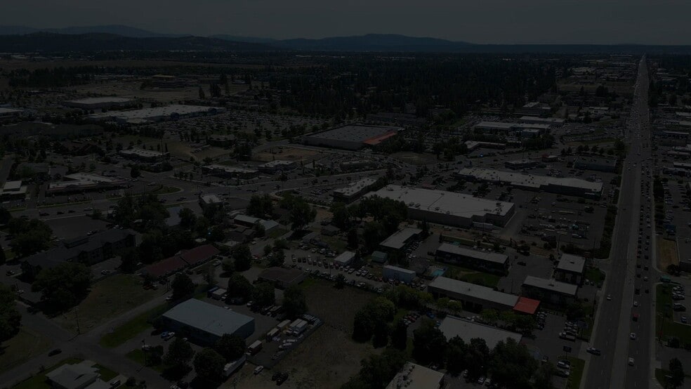 9629 N Colfax Rd, Spokane, WA à vendre - Vidéo sur l’inscription commerciale - Image 3 de 80