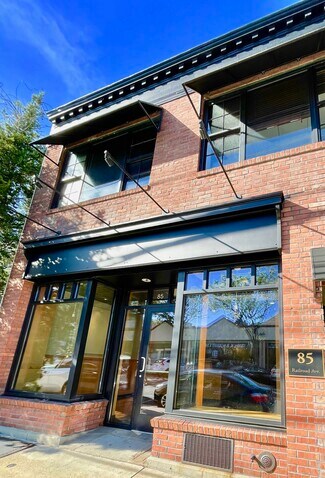 Plus de détails pour 85 Railroad Ave, Greenwich, CT - Commerce de détail à louer