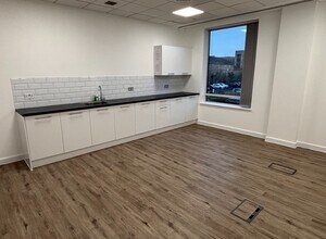 Brants Bridge, Bracknell for lease Interior Photo- Image 1 of 5