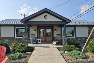 Plus de détails pour 341 N Market St, Elysburg, PA - Commerce de détail à louer