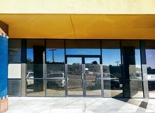 5200 N Mesa St, El Paso, TX for lease Building Photo- Image 1 of 9