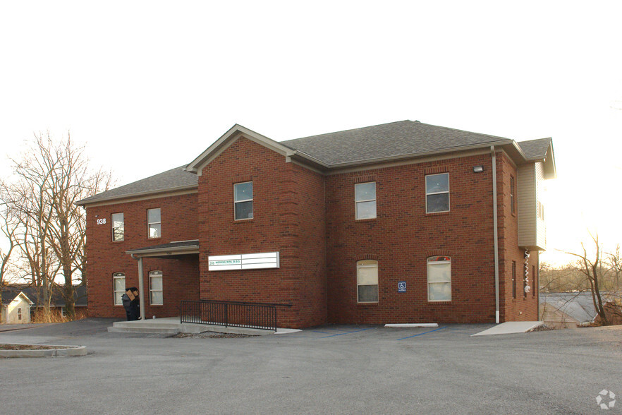 938 Louisville Rd, Frankfort, KY for lease - Building Photo - Image 1 of 5