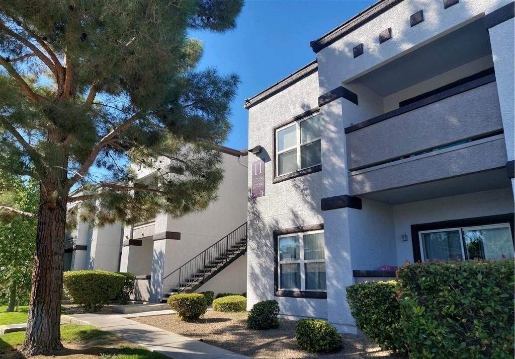 4 condo Las Vegas Portfolio Sale portfolio of 4 properties for sale on LoopNet.ca Primary Photo- Image 1 of 7