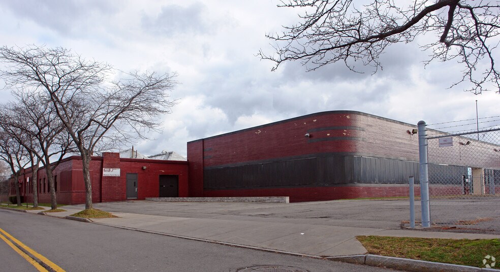 850 St Paul St, Rochester, NY à louer - Photo du bâtiment - Image 3 de 20