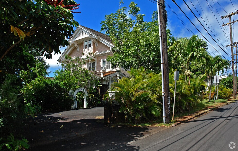 2001 Vancouver Dr, Honolulu, HI à vendre - Photo du bâtiment - Image 2 de 6