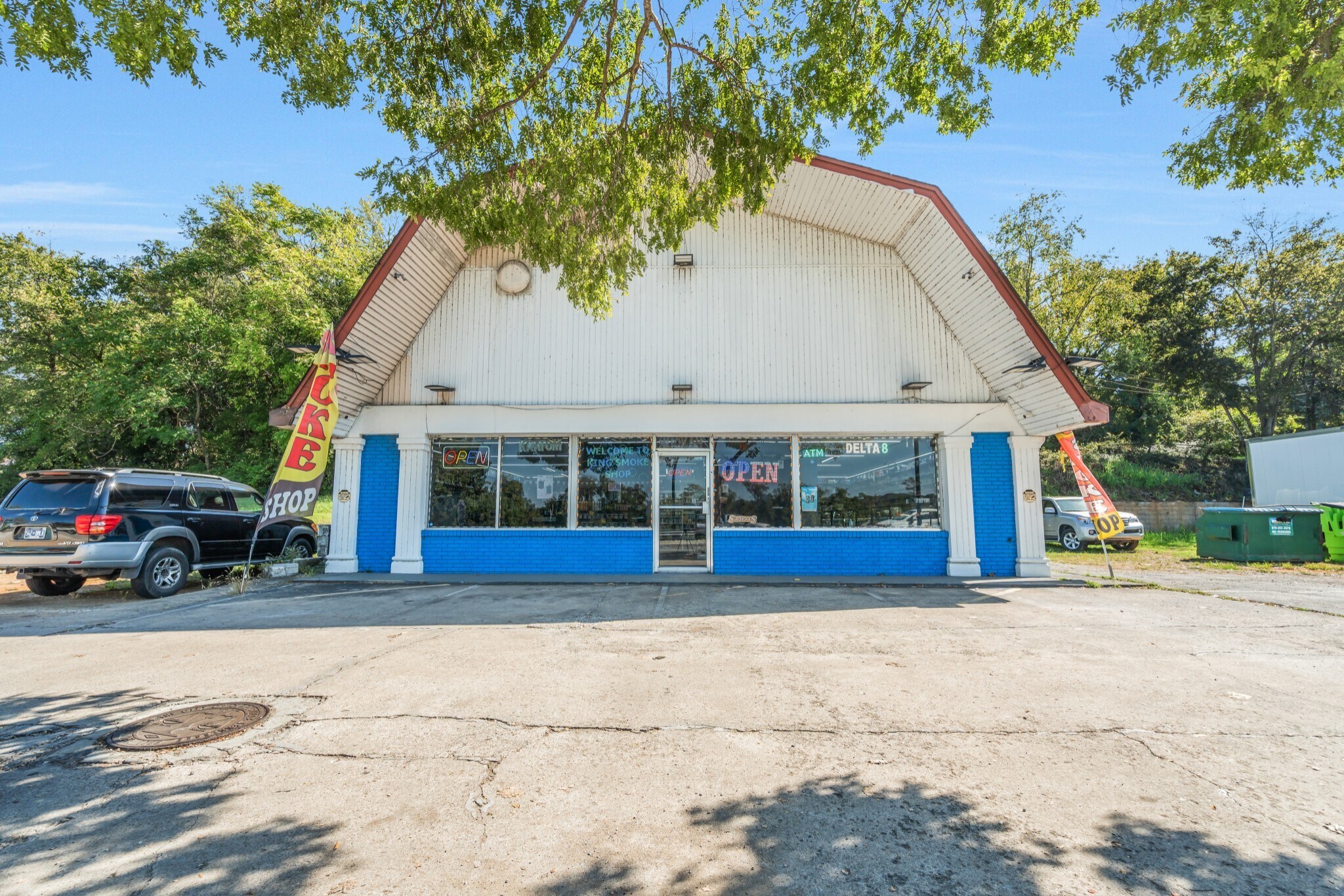 211 N Riverside Dr, Clarksville, TN à vendre Photo principale- Image 1 de 1