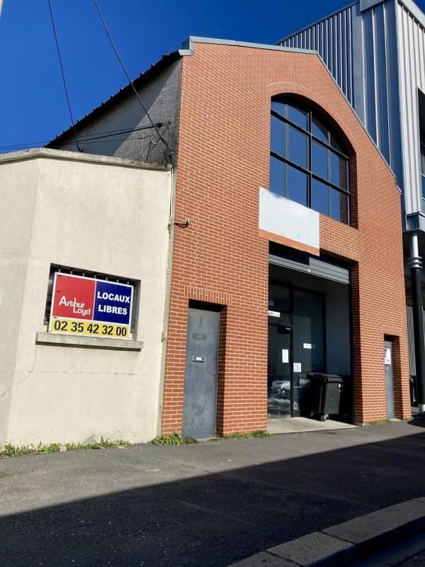 Industrial in Le Havre for lease Building Photo- Image 1 of 3
