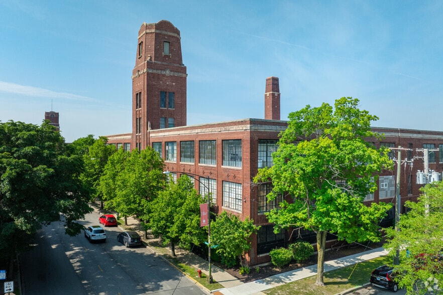 1240 N Homan Ave, Chicago, IL for lease - Building Photo - Image 2 of 6