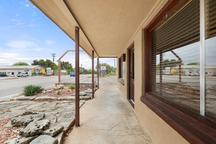 807 Main St, Blanco, TX à vendre - Photo du bâtiment - Image 3 de 18