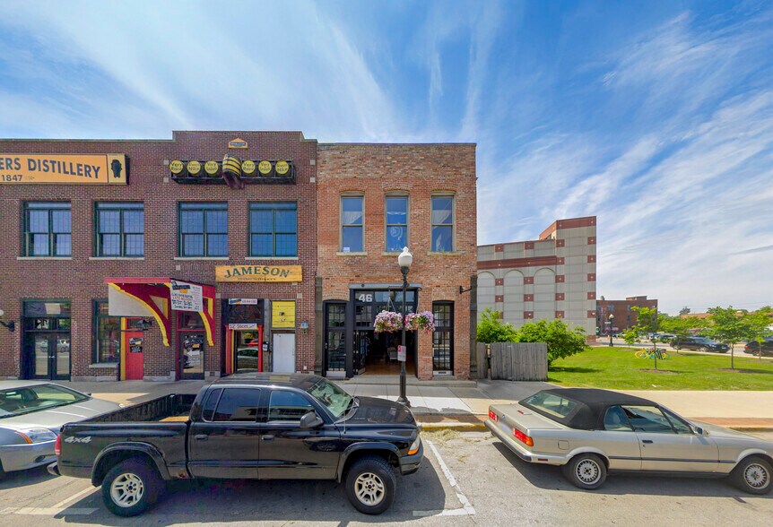 46 W New York St, Aurora, IL à vendre - Photo du bâtiment - Image 1 de 5