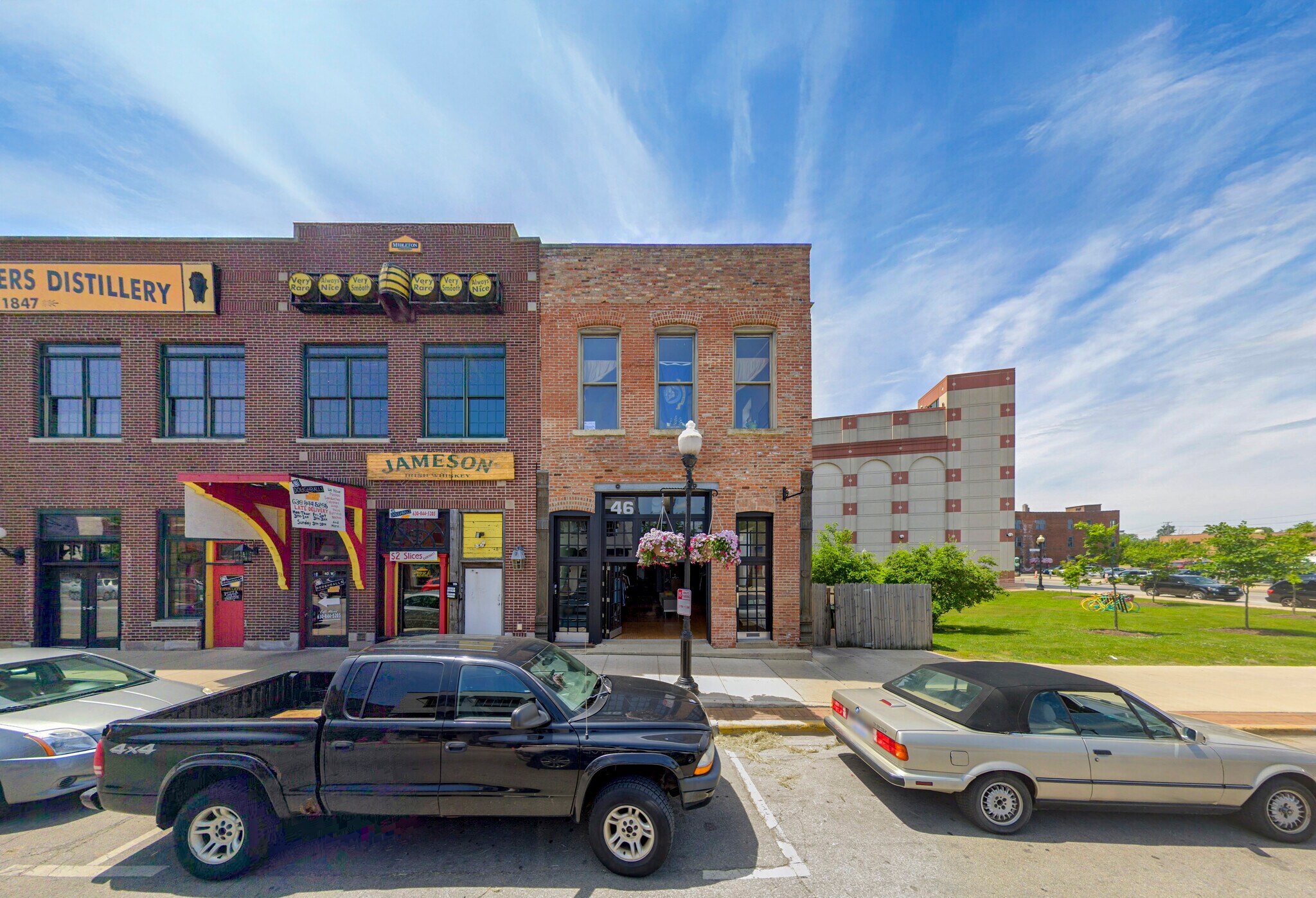 46 W New York St, Aurora, IL à vendre Photo du bâtiment- Image 1 de 6