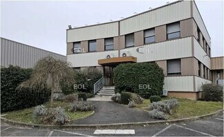 Plus de détails pour 33 Allée Du Clos Des Charmes, Collegien - Local d'activités à louer