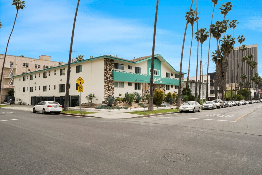 400 S Mariposa Ave, Los Angeles, CA à vendre - Photo du bâtiment - Image 2 de 20