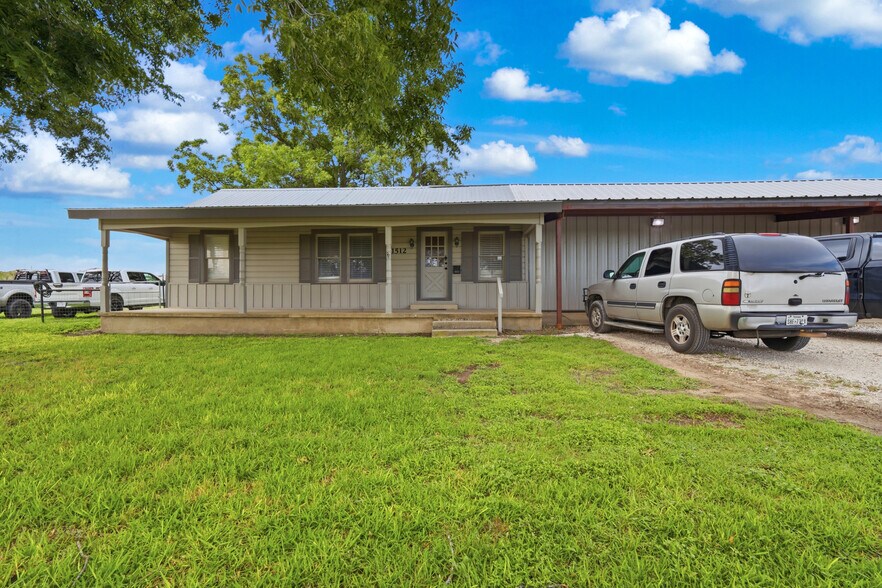 1512 Posey Rd, San Marcos, TX à louer - Photo du bâtiment - Image 3 de 28