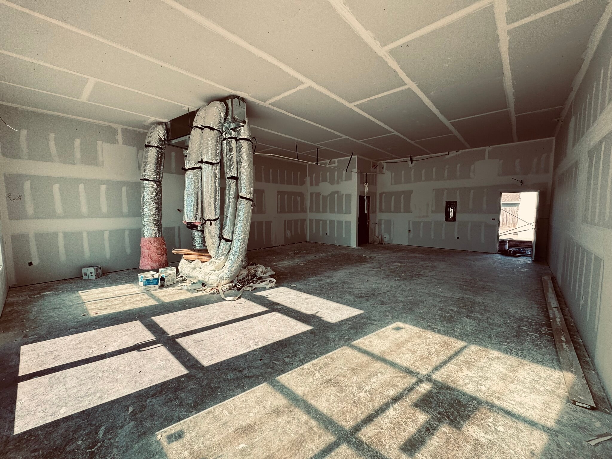 607 W Gray St, Norman, OK for lease Interior Photo- Image 1 of 1