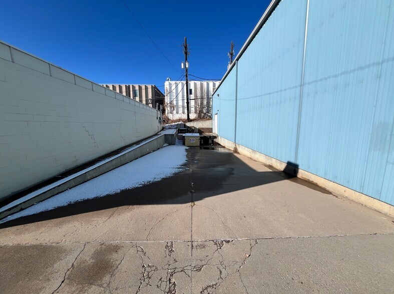 2931 S Tejon St, Englewood, CO à louer - Photo du bâtiment - Image 3 de 17