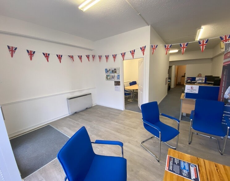 75 High St, Banchory for sale - Interior Photo - Image 2 of 4