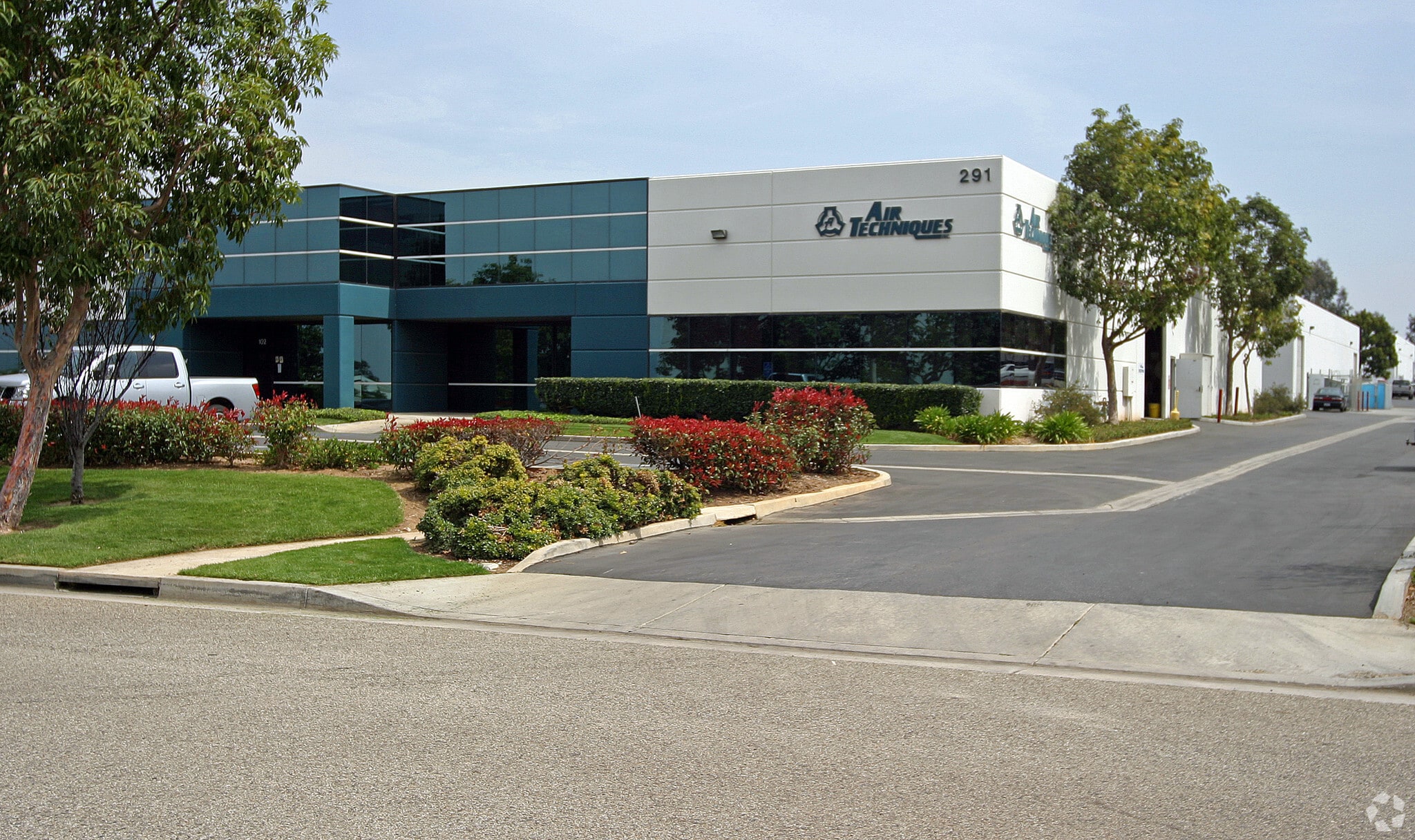 291 Bonnie Ln, Corona, CA for lease Primary Photo- Image 1 of 5