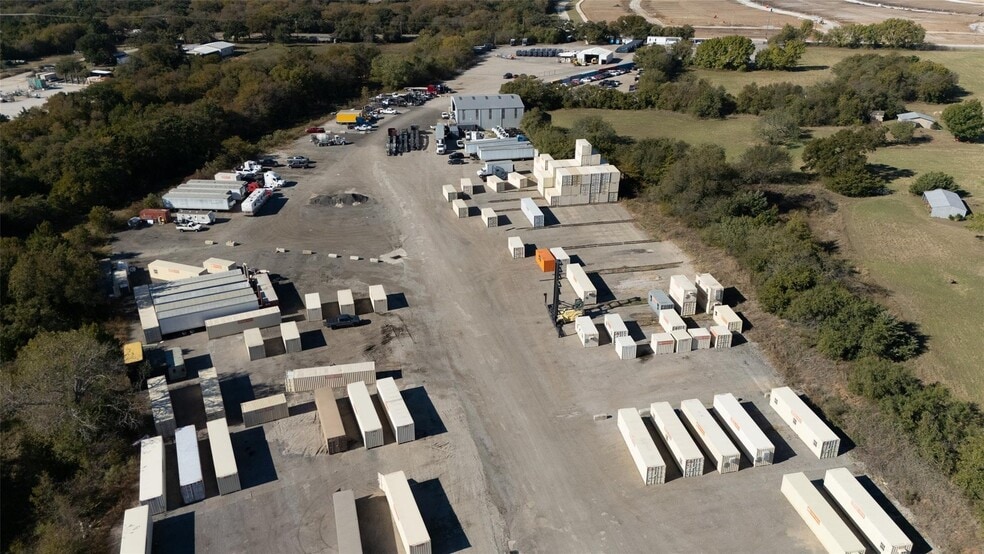 3879 Rendon Rd, Fort Worth, TX for lease - Building Photo - Image 3 of 13