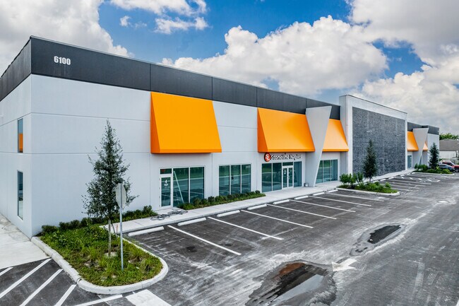 Plus de détails pour 6100 Shirley St, Naples, FL - Local d'activités à louer