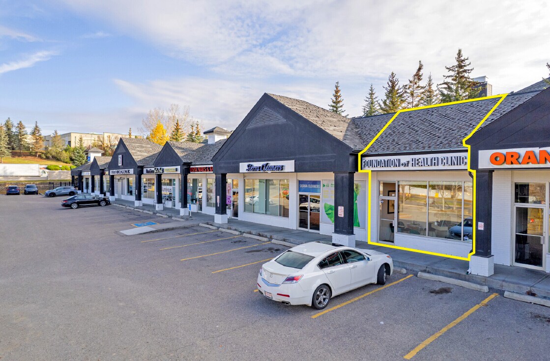 7337 Sierra Morena Blvd SW, Calgary, AB à vendre Photo principale- Image 1 de 1