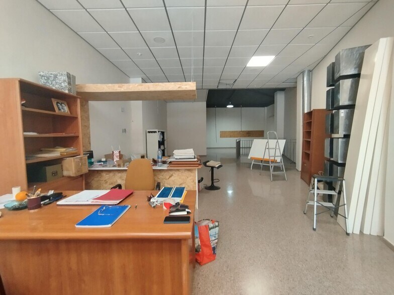 Commerce de détail dans Elche, Alicante à louer - Photo du bâtiment - Image 3 de 10