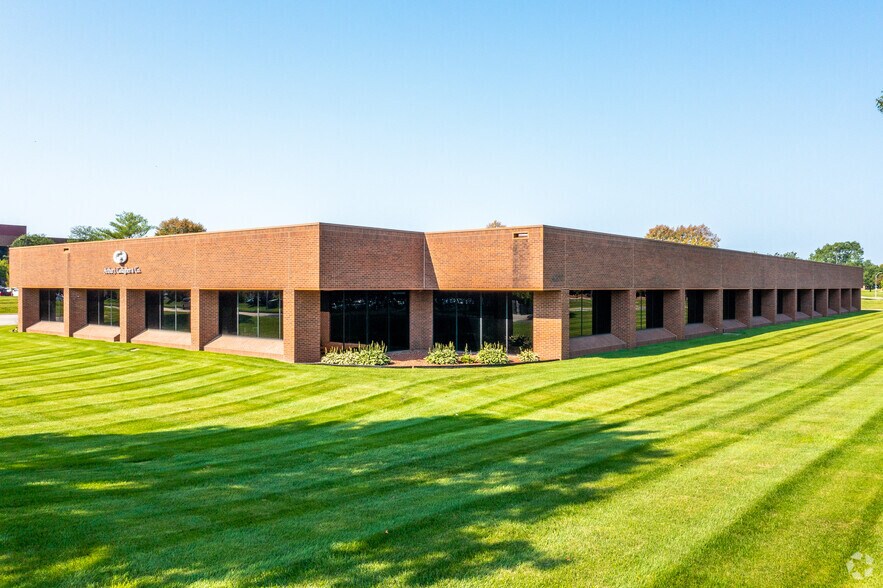 4200 Corporate Dr, West Des Moines, IA à louer - Photo du bâtiment - Image 3 de 5