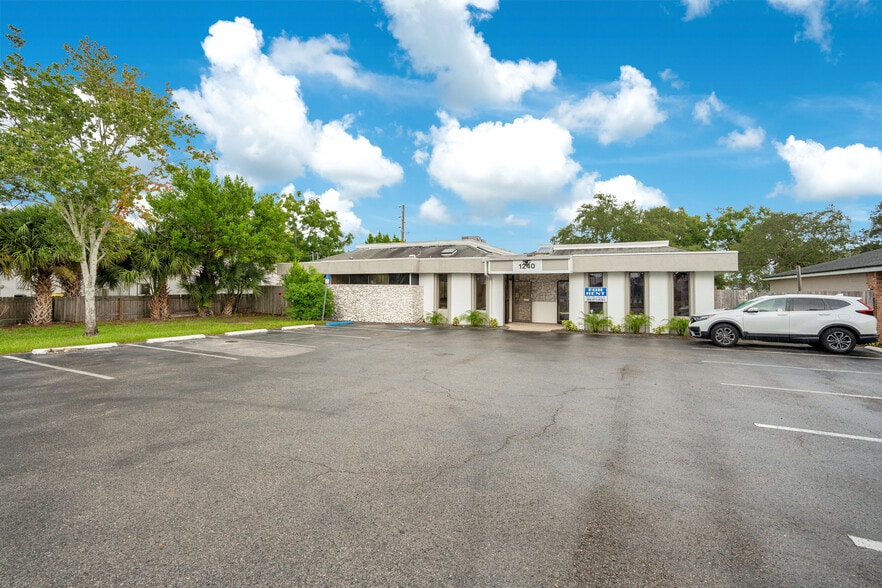 1240 E Normandy Blvd, Deltona, FL for lease - Building Photo - Image 1 of 21