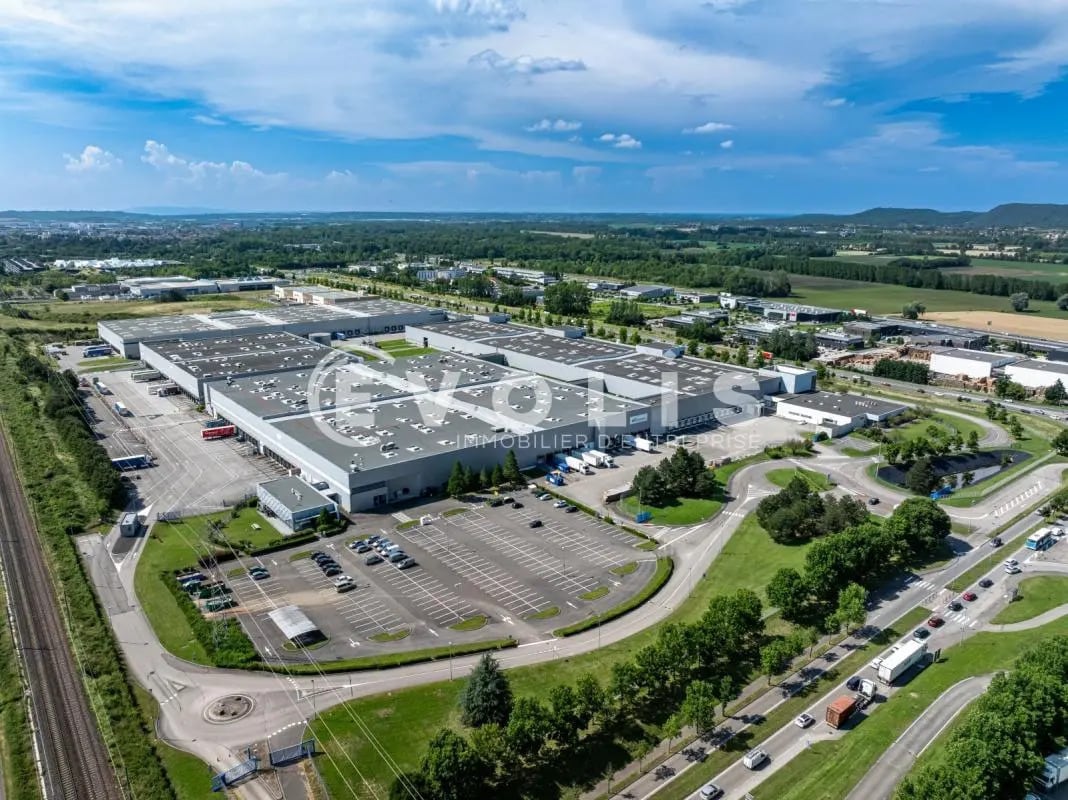 Industrial in Vaulx-Milieu for lease Aerial- Image 1 of 19
