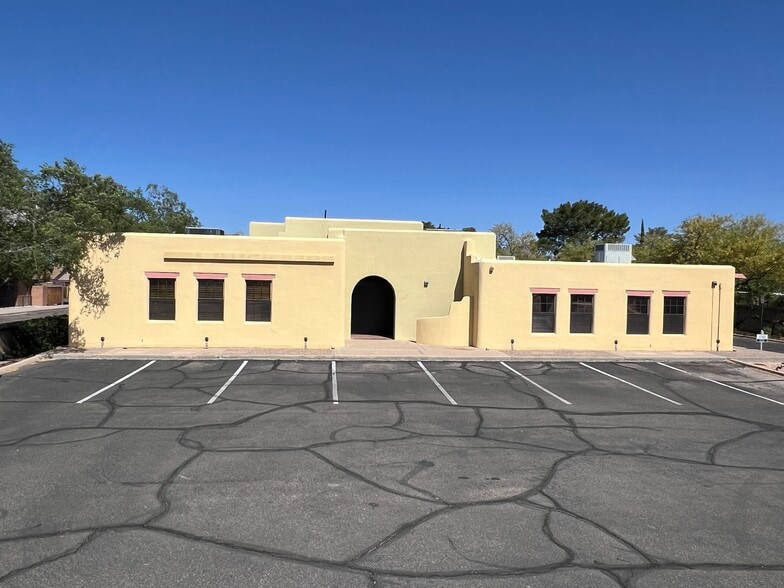 1622 N Swan Rd, Tucson, AZ à vendre - Photo du bâtiment - Image 2 de 15