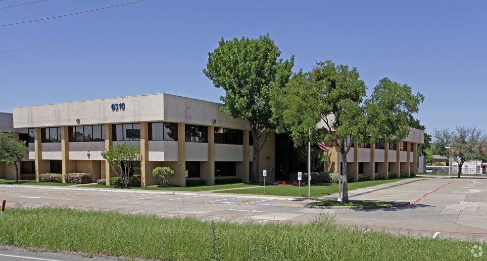 6320 Southwest Blvd, Fort Worth, TX for lease - Building Photo - Image 3 of 5