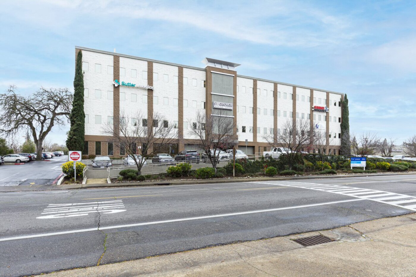 6620 Coyle Ave, Carmichael, CA à louer Photo du bâtiment- Image 1 de 5