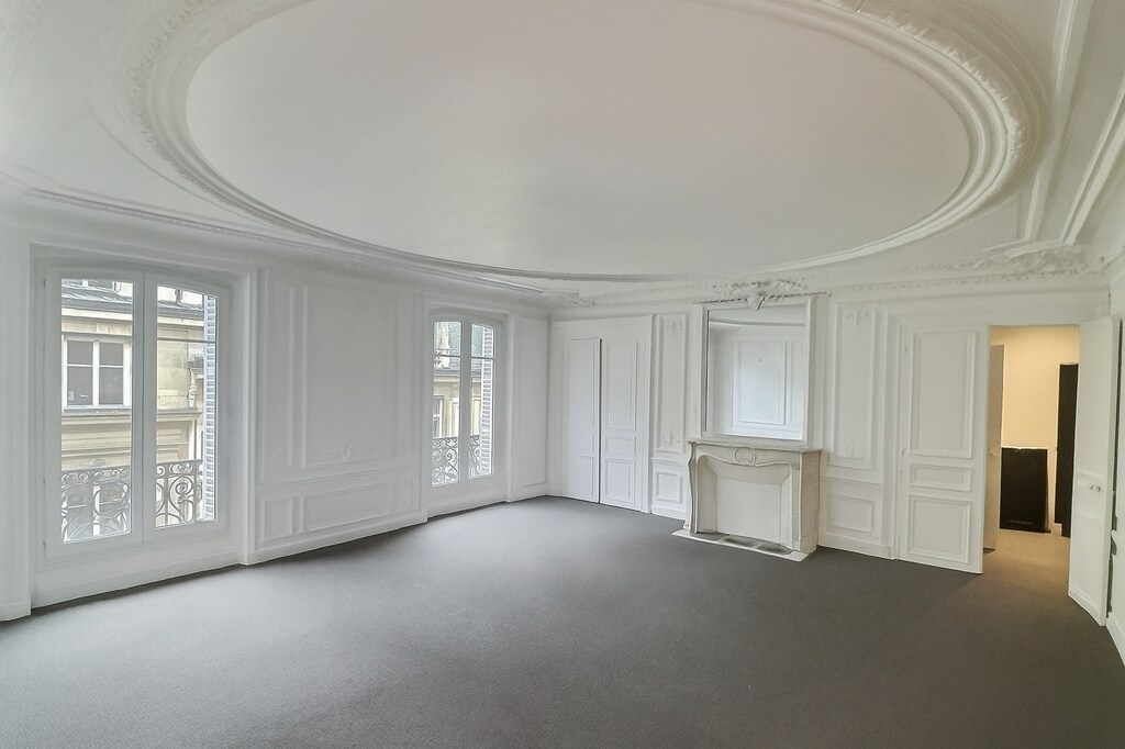 Bureau dans Paris à louer Photo du bâtiment- Image 1 de 12