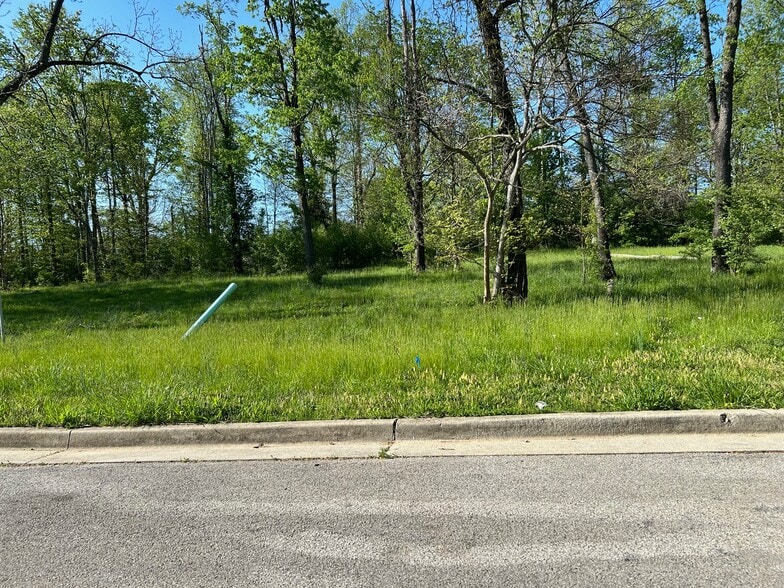 2900 Walnut St, Bloomington, IN for sale - Primary Photo - Image 1 of 3