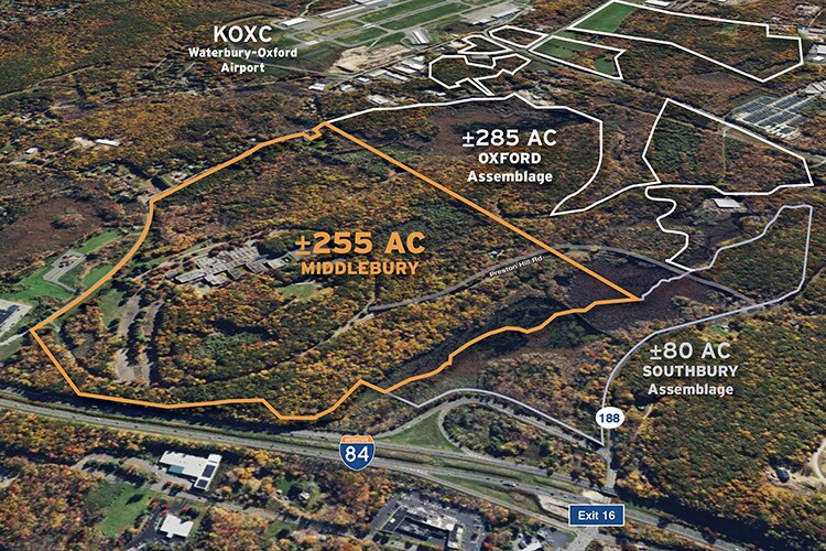 199 Benson Rd, Middlebury, CT à vendre - Photo principale - Image 2 de 3